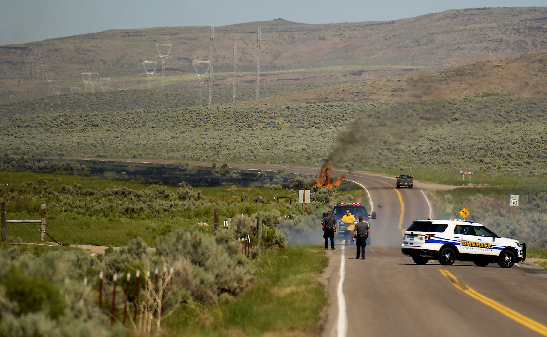 Brush fires break out south of Twin Falls